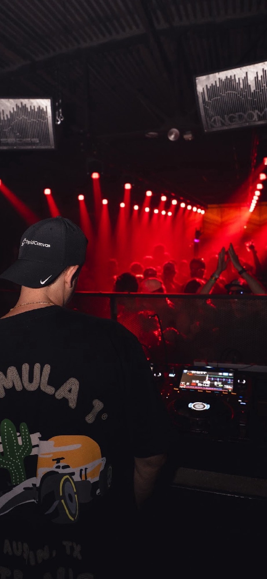 Kingdom crowd
